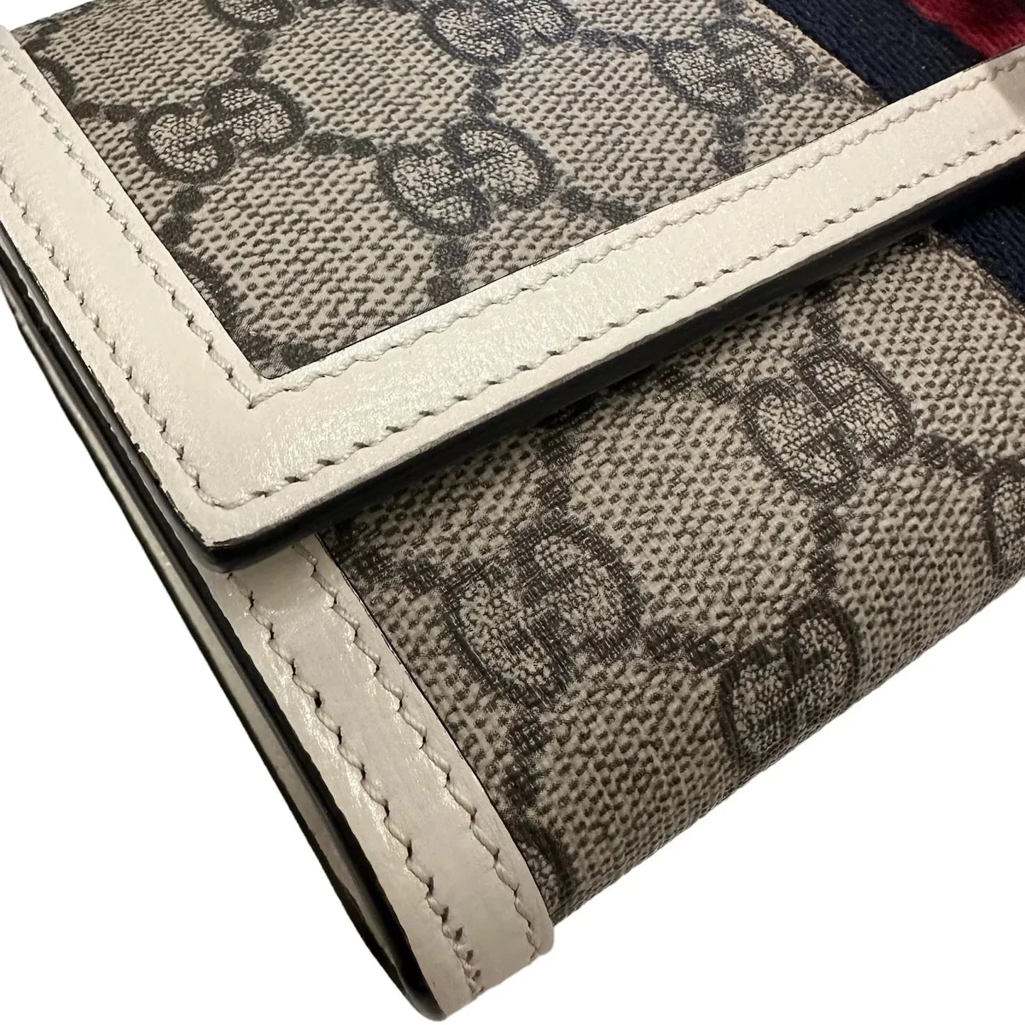 Gucci GG Supreme Jackie 1961 Chain Wallet – Beige