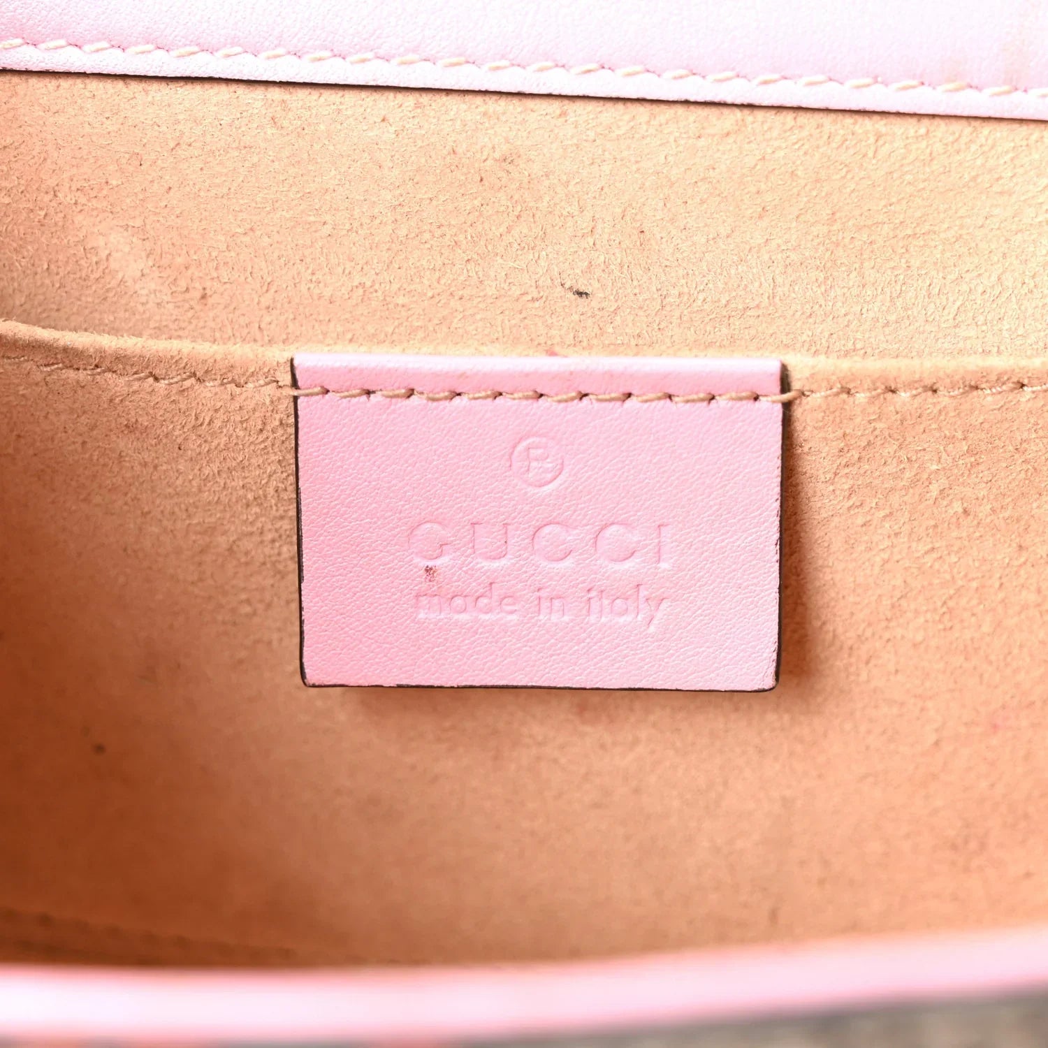 Gucci Padlock Strawberry Small Shoulder Bag – Beige